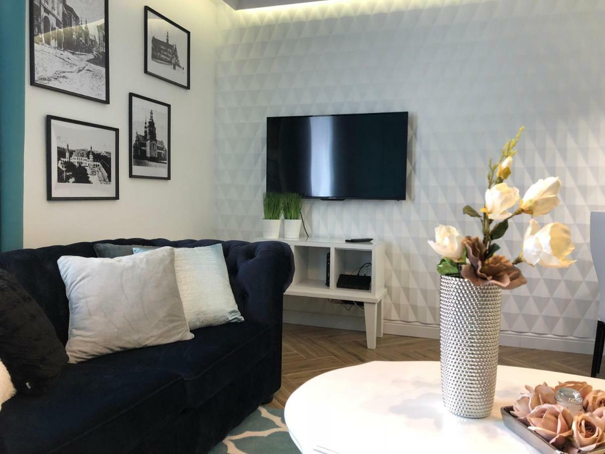 Family & Business Sauna Apartments Paderewskiego Sienkiewicza No2 Centrum Downtown - 2 Bedroom With Private Sauna, Bath With Hydromassage, Parking Кельце Экстерьер фото