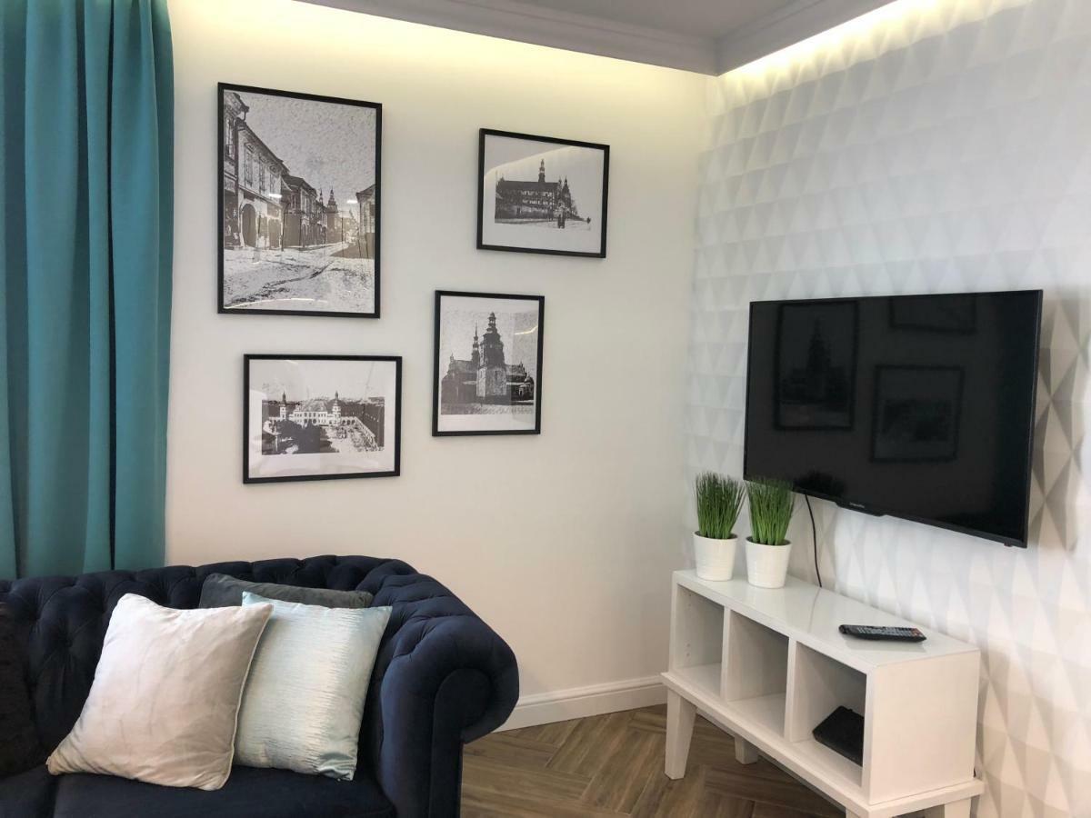 Family & Business Sauna Apartments Paderewskiego Sienkiewicza No2 Centrum Downtown - 2 Bedroom With Private Sauna, Bath With Hydromassage, Parking Кельце Экстерьер фото